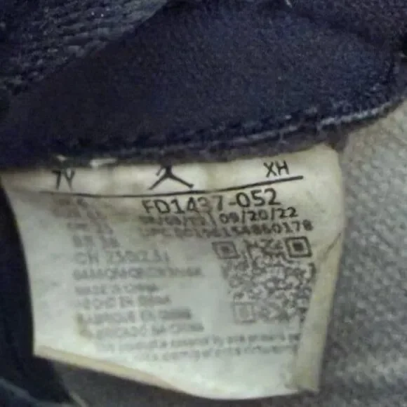 Nike Air Jordan 1 Retro OG High White Cement Elephant Print boys Shoes Sz 7Y - Picture 6 of 9